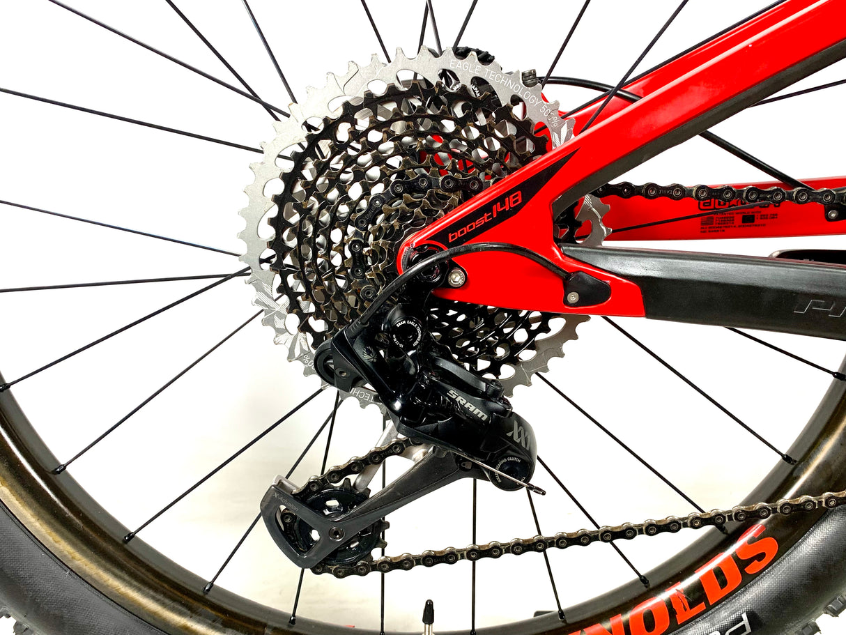 2018 Pivot Mach 5.5 Carbon 27.5 XX1 Eagle 12 Speed Reynolds Carbon Wheels Size: Large