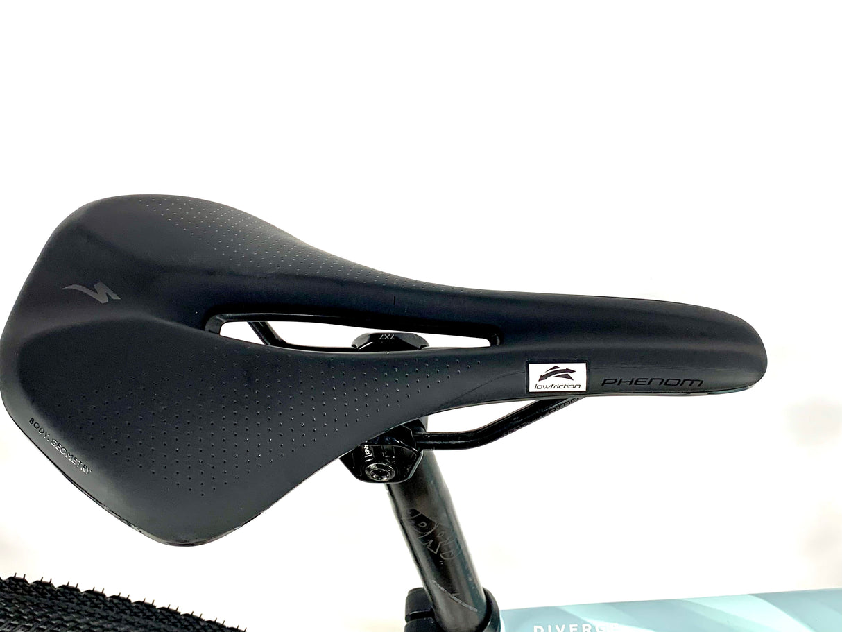 2021 Specialized Diverge Carbon Gravel Bike SRAM AXS 12 Speed Alloy Wheels Size: 54cm