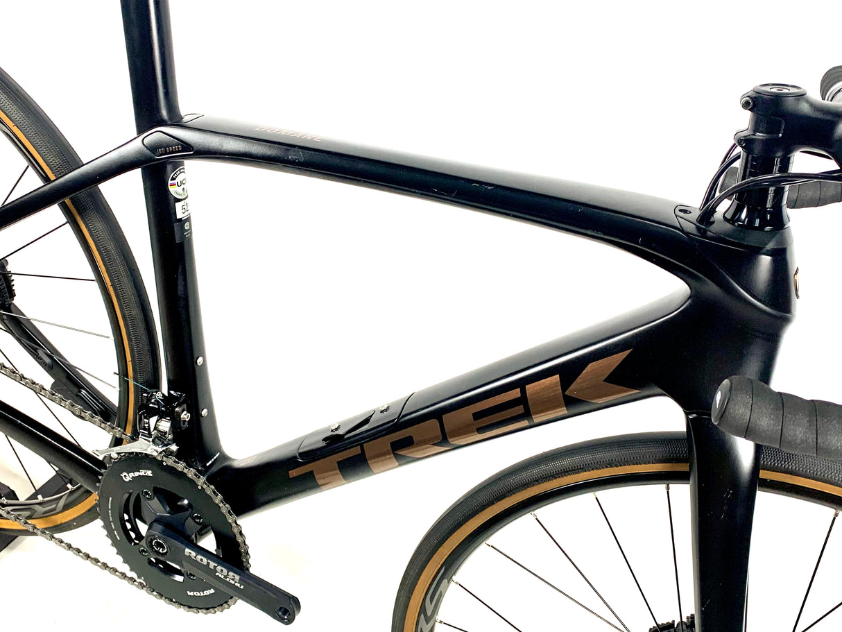 2021 Trek Domane SL 5 Disc Carbon Shimano 105 11 Speed Shimano Wheels Size: 52cm