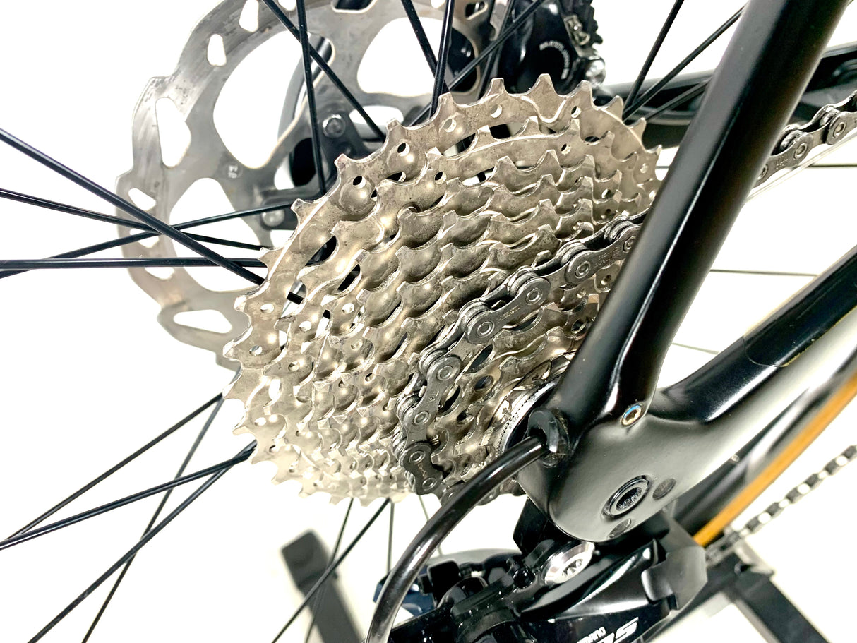 2021 Trek Domane SL 5 Disc Carbon Shimano 105 11 Speed Shimano Wheels Size: 52cm