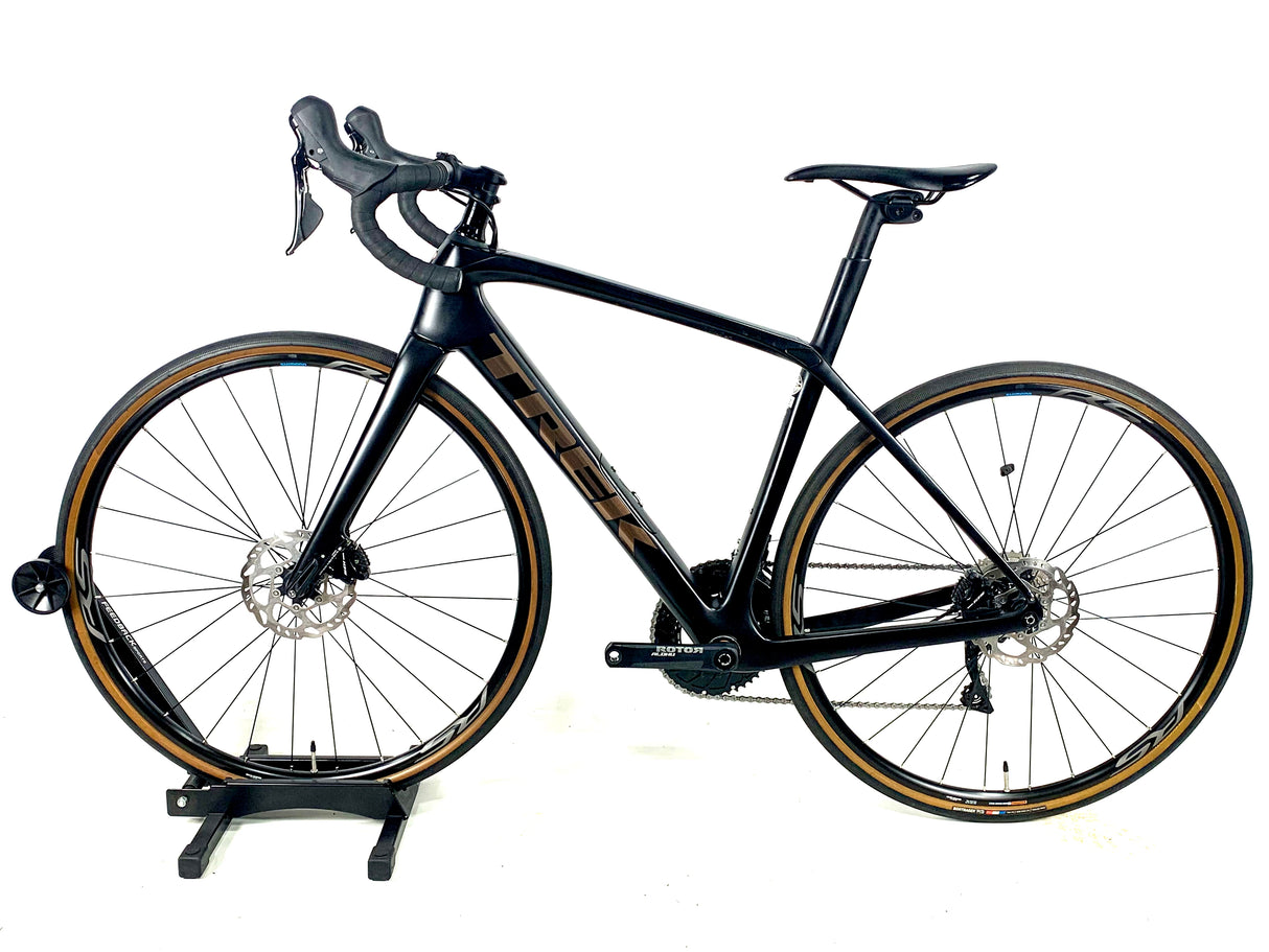 2021 Trek Domane SL 5 Disc Carbon Shimano 105 11 Speed Shimano Wheels Size: 52cm