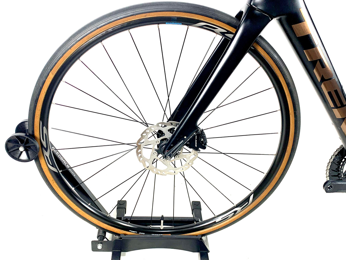 2021 Trek Domane SL 5 Disc Carbon Shimano 105 11 Speed Shimano Wheels Size: 52cm