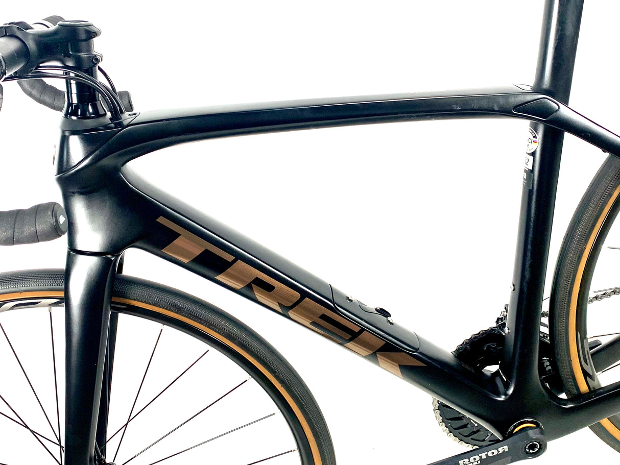 2021 Trek Domane SL 5 Disc Carbon Shimano 105 11 Speed Shimano Wheels Size: 52cm