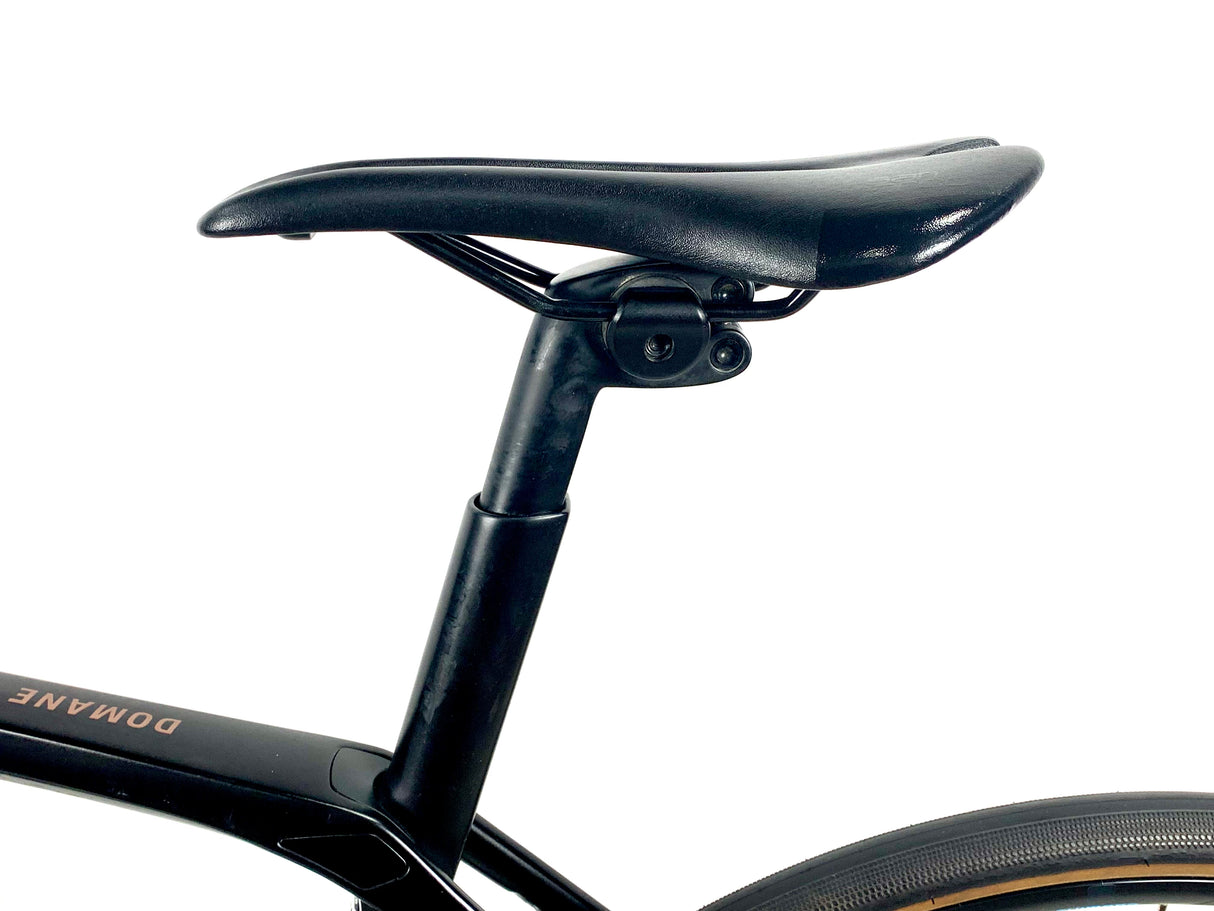 2021 Trek Domane SL 5 Disc Carbon Shimano 105 11 Speed Shimano Wheels Size: 52cm