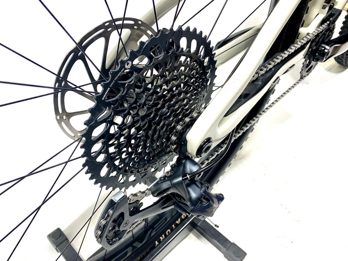 2022 Specialized Stumpjumper Expert 29 SRAM XO1 1X12 Size: S5 (Preowned)