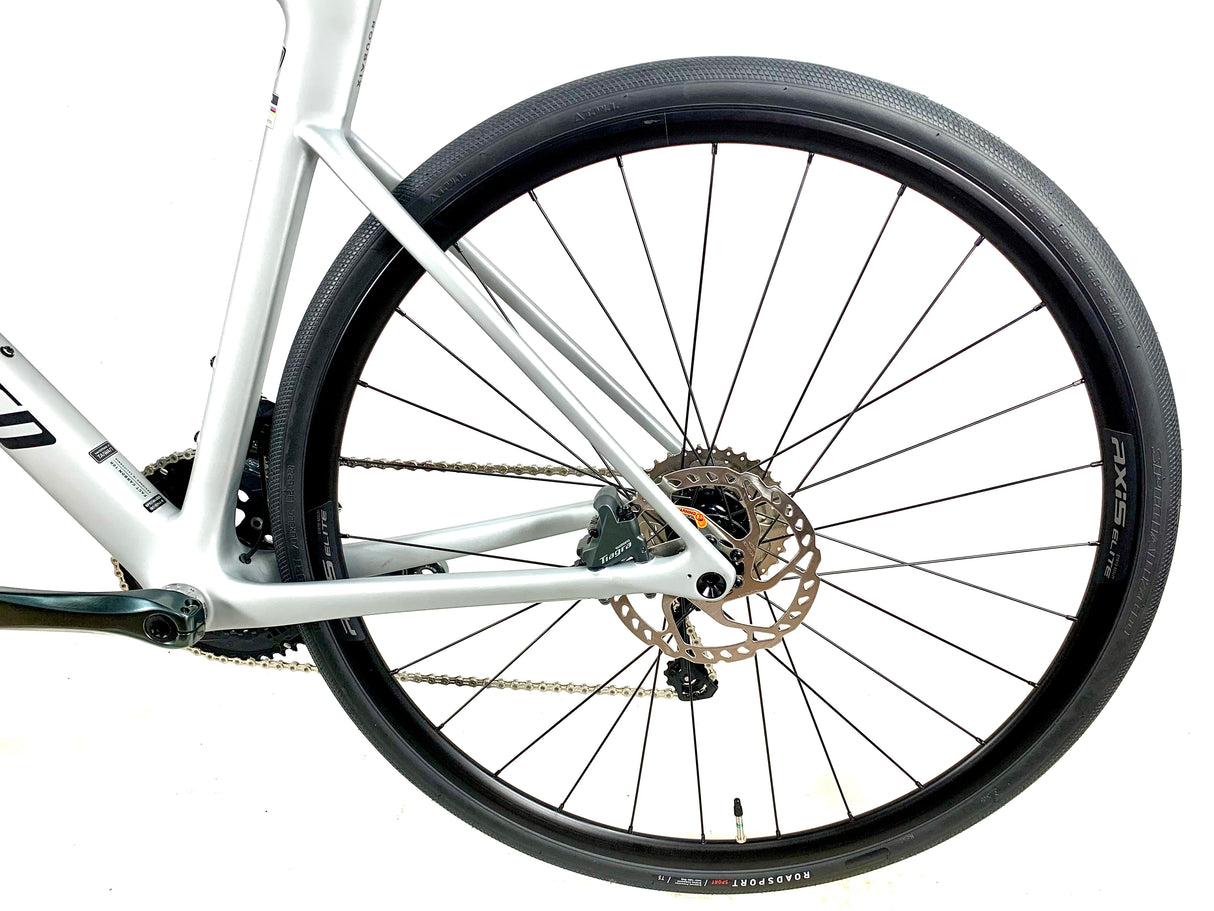 2026 Specialized Roubaix SL8 Carbon Disc Shimano Size: 58cm (Preowned)