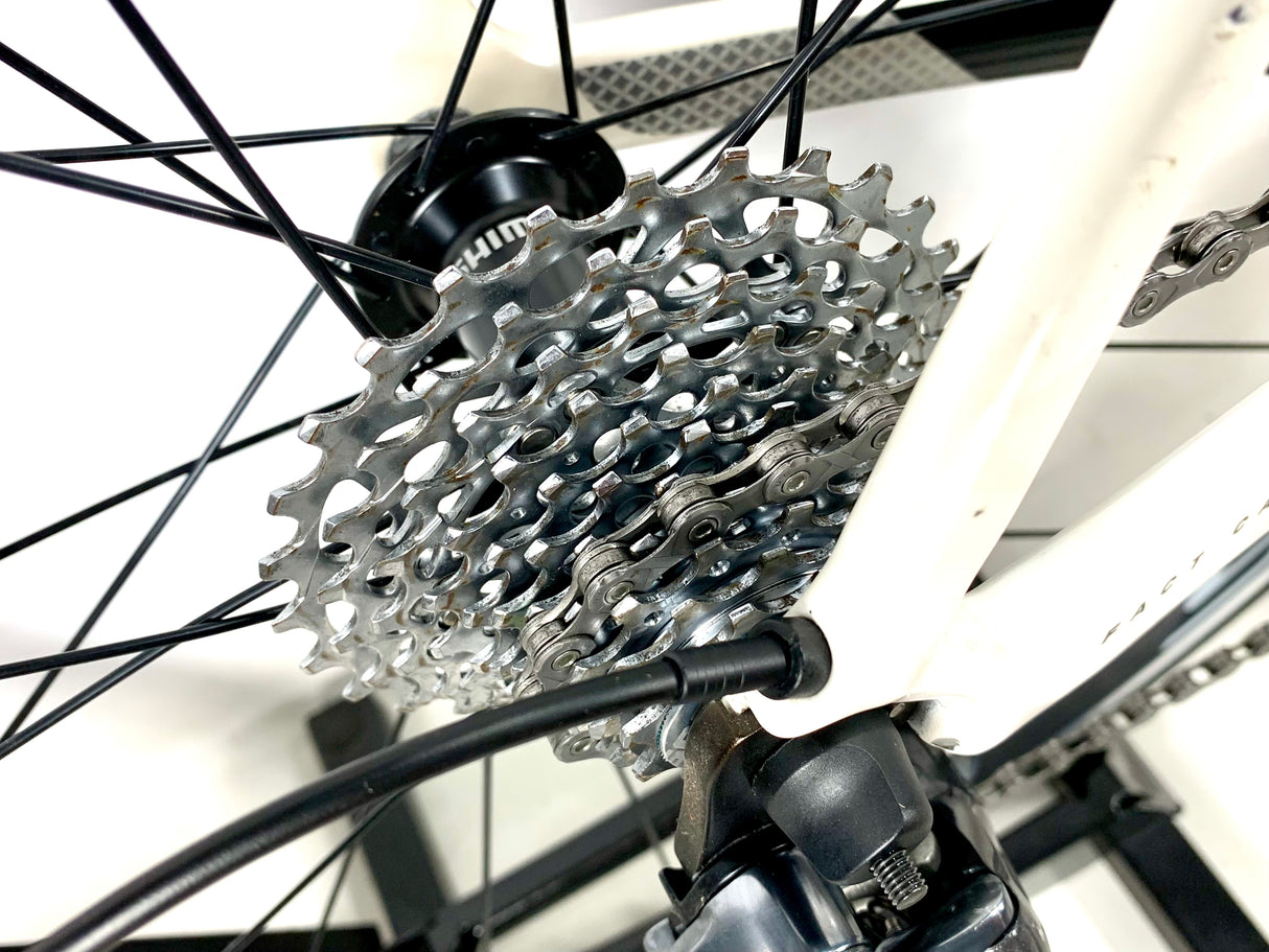 2014 Specialized Amira Pro Women's Carbon Road Bike SRAM Force 11 Speed Size: 56cm