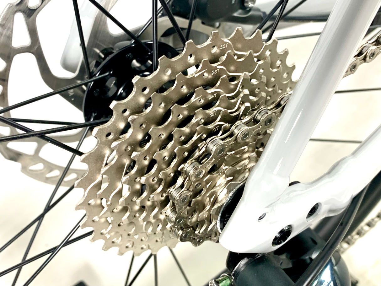 2025 Specialized Allez Sport E5 Alloy Road Bike Shimano 10-Speed Size: 56cm