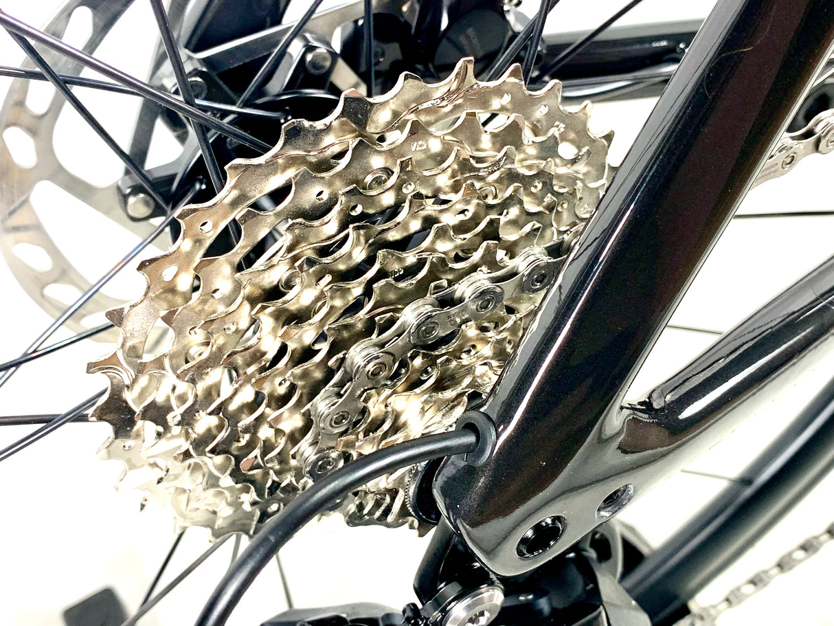 2025 Specialized Tarmac SL7 Sport Shimano 105 12-Speed DT Swiss Wheels Size: 56cm