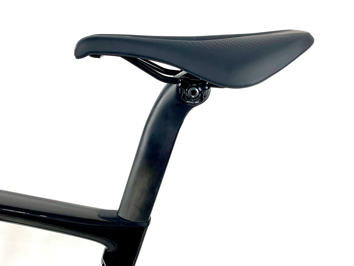 2025 Specialized Tarmac SL7 Sport Shimano 105 12-Speed DT Swiss Wheels Size: 56cm