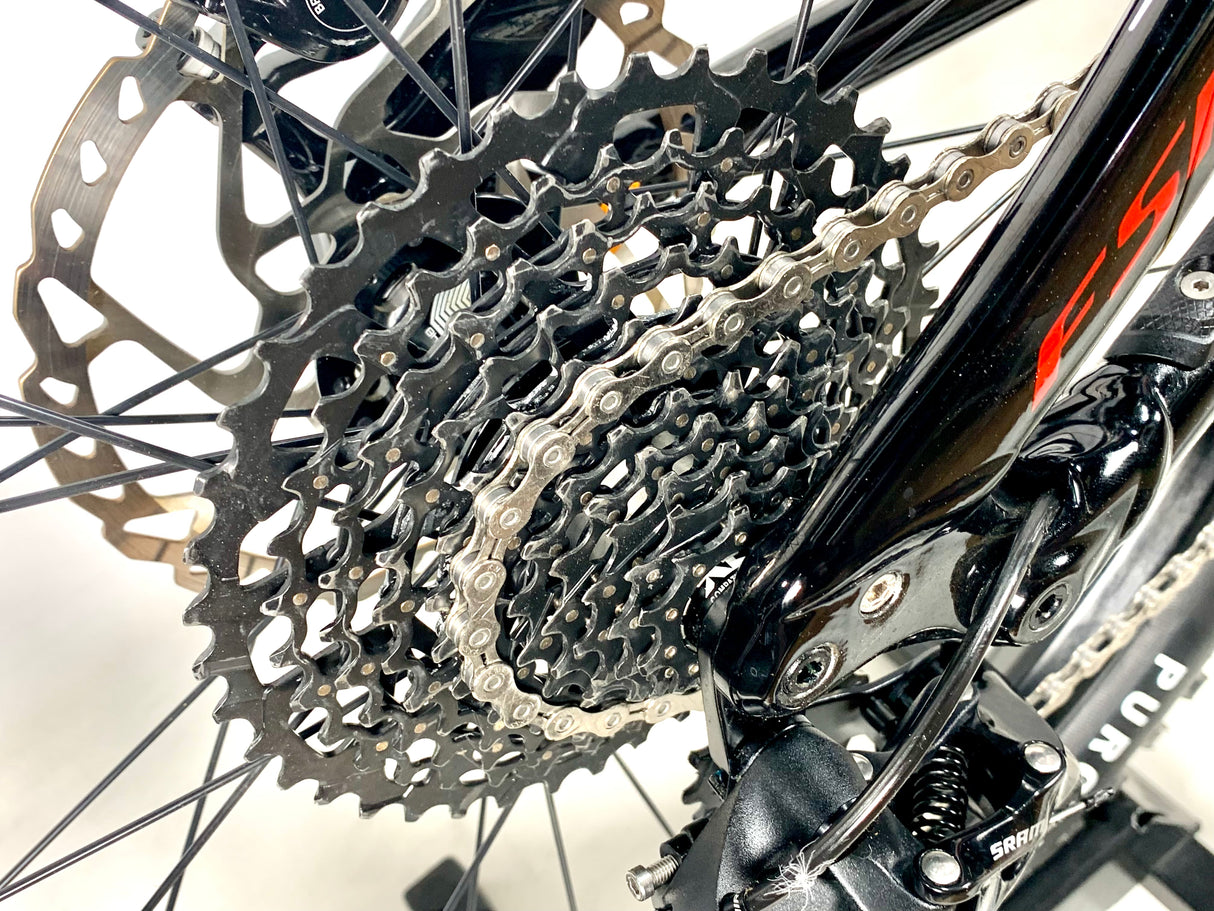 2016 Specialized Stumpjumper FSR Comp Carbon SRAM GX 1X11 Roval Wheels Size: XL