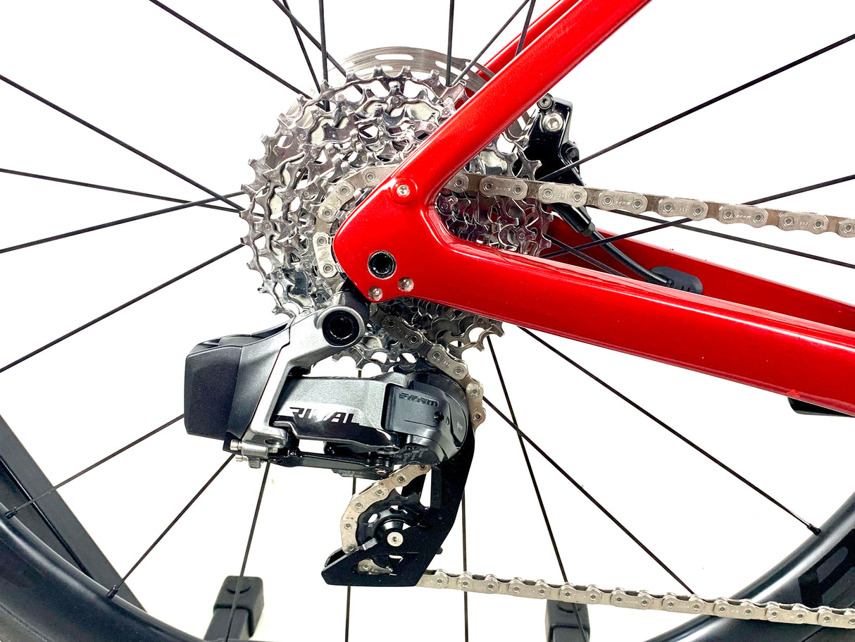 2024 Trek Domane SL 6 SRAM Rival AXS 12-Speed Bontrager Carbon Wheels Size: 50cm