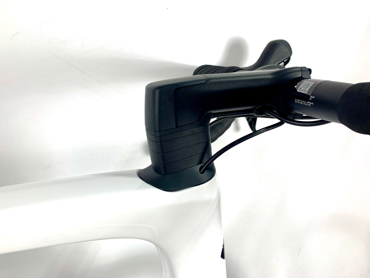 2026 Specialized Tarmac SL7 Sport Shimano 105 12-Speed DT Swiss Wheels Size: 61cm (Preowned)