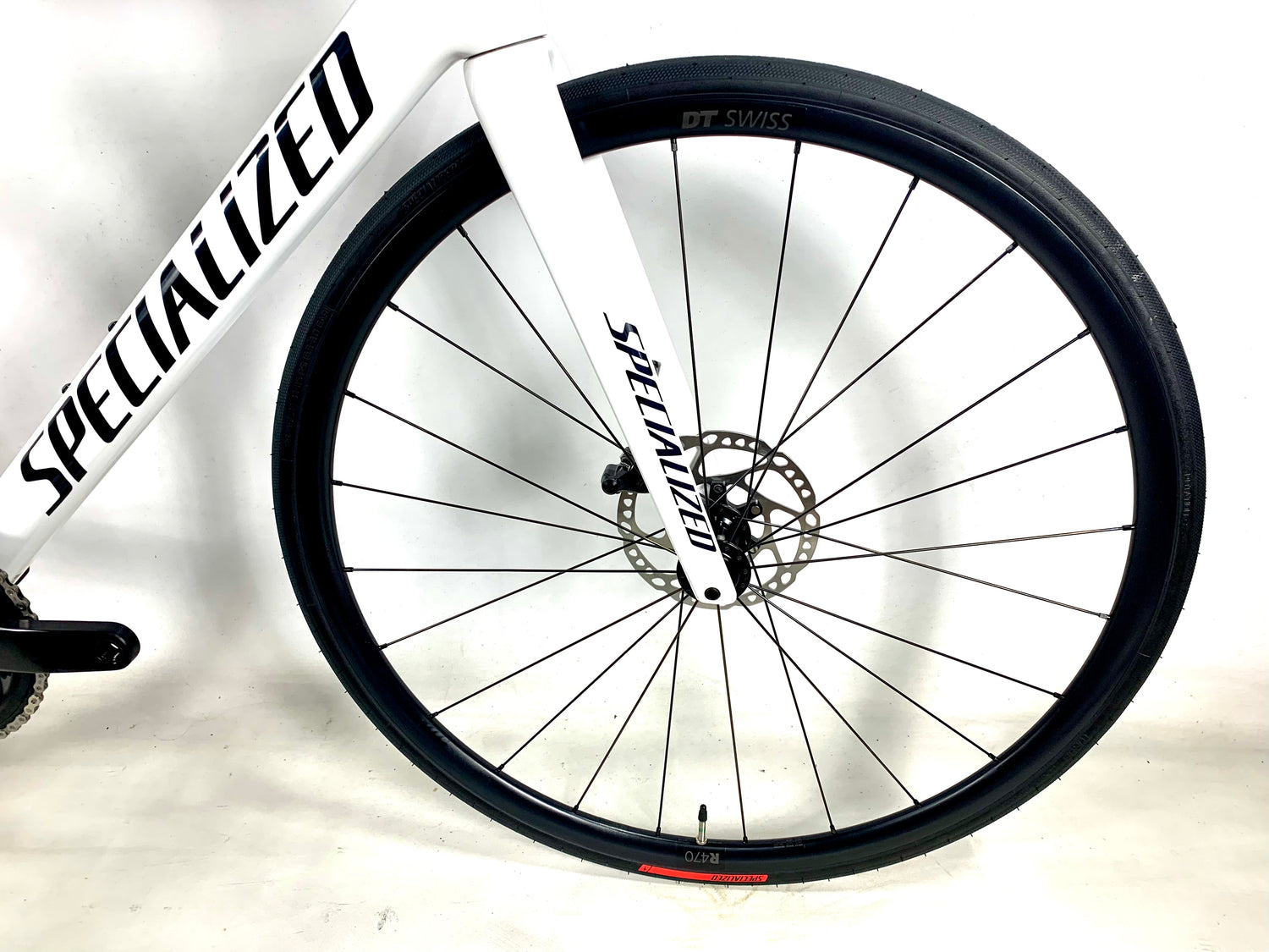 2026 Specialized Tarmac SL7 Sport Shimano 105 12-Speed DT Swiss Wheels Size: 61cm (Preowned)