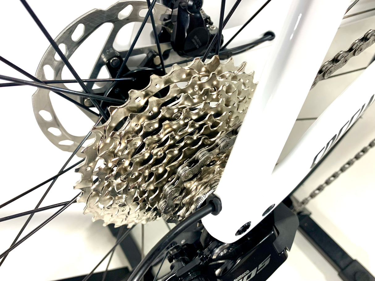 2026 Specialized Tarmac SL7 Sport Shimano 105 12-Speed DT Swiss Wheels Size: 61cm (Preowned)