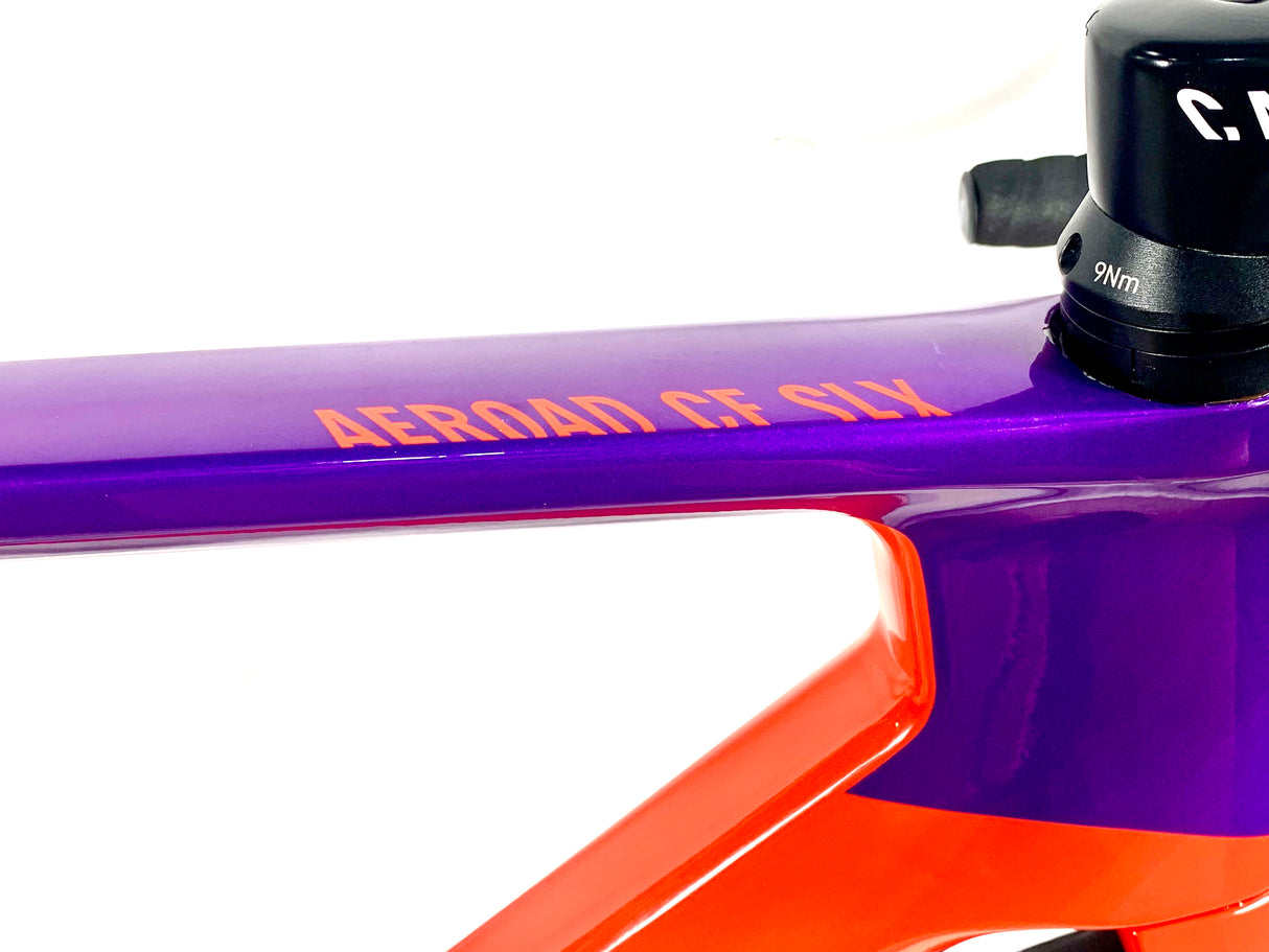 Canyon Aeroad CF SLX 8 Force AXS 12 Speed DT Swiss Wheels Size: Medium