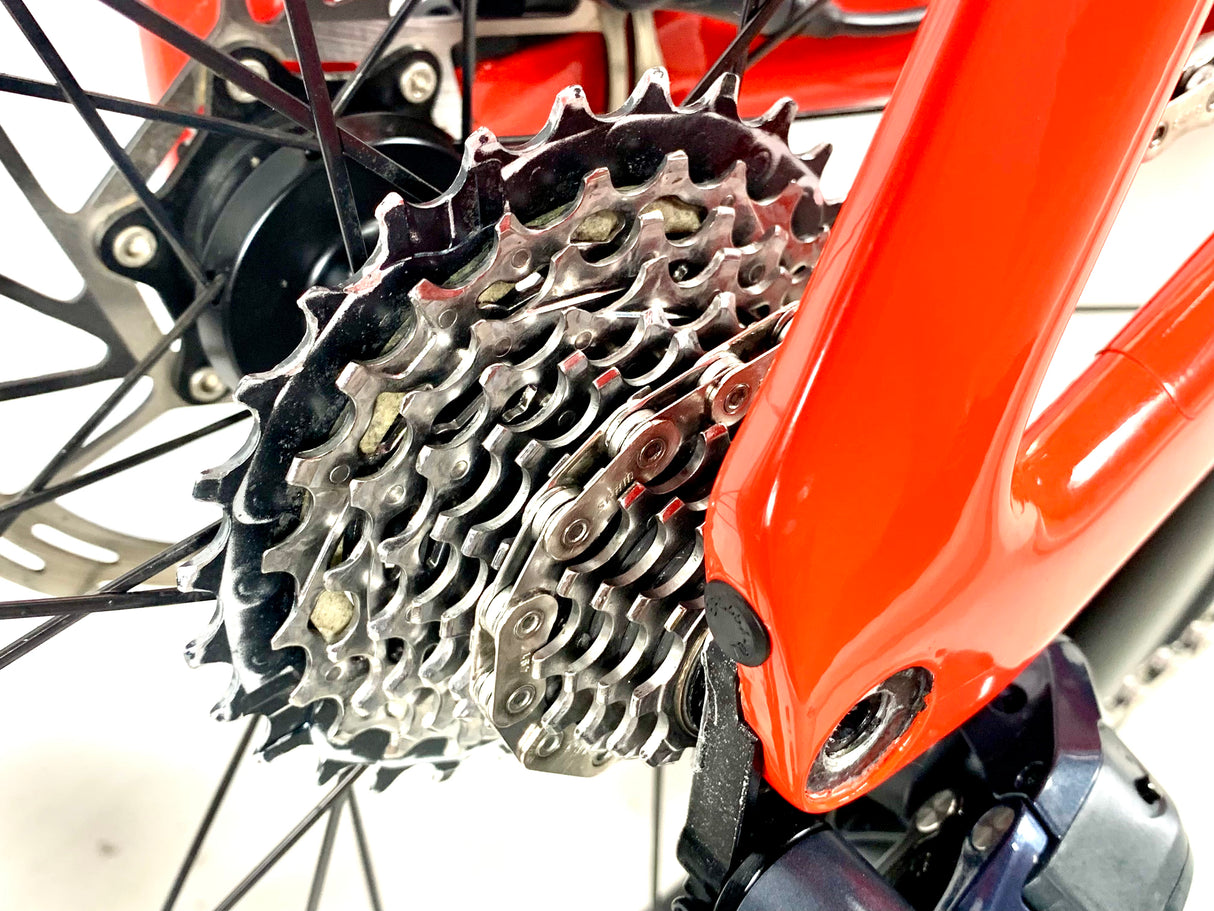 Canyon Aeroad CF SLX 8 Force AXS 12 Speed DT Swiss Wheels Size: Medium