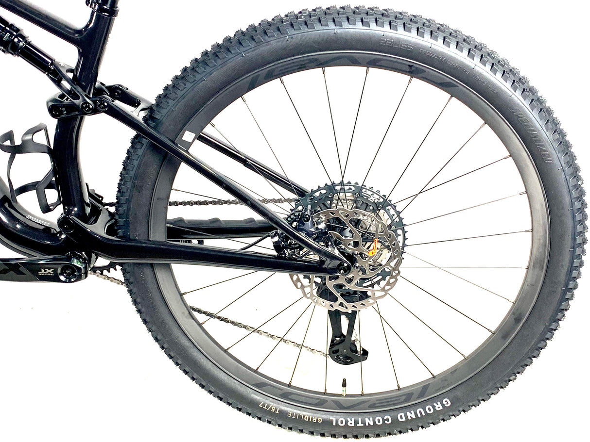 2026 Specialized Epic 8 Evo Expert XT Di2 1X12 Roval Carbon Wheels Size: M (Preowned)