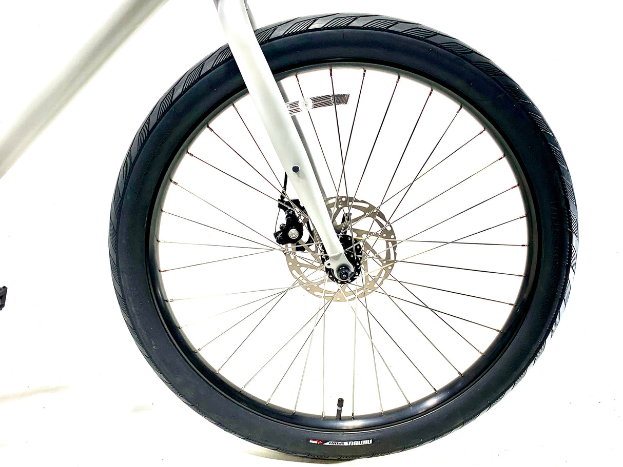2026 Specialized Roll 2.0 Size: XL (Preowned)