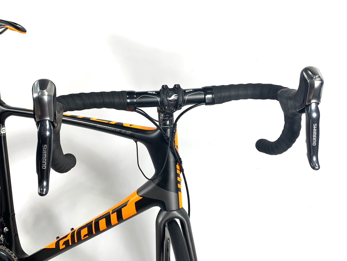 2017 Giant TCR Advanced Pro 1 Disc Carbon Ultegra Di2 Giant Carbon Wheels Size: Large