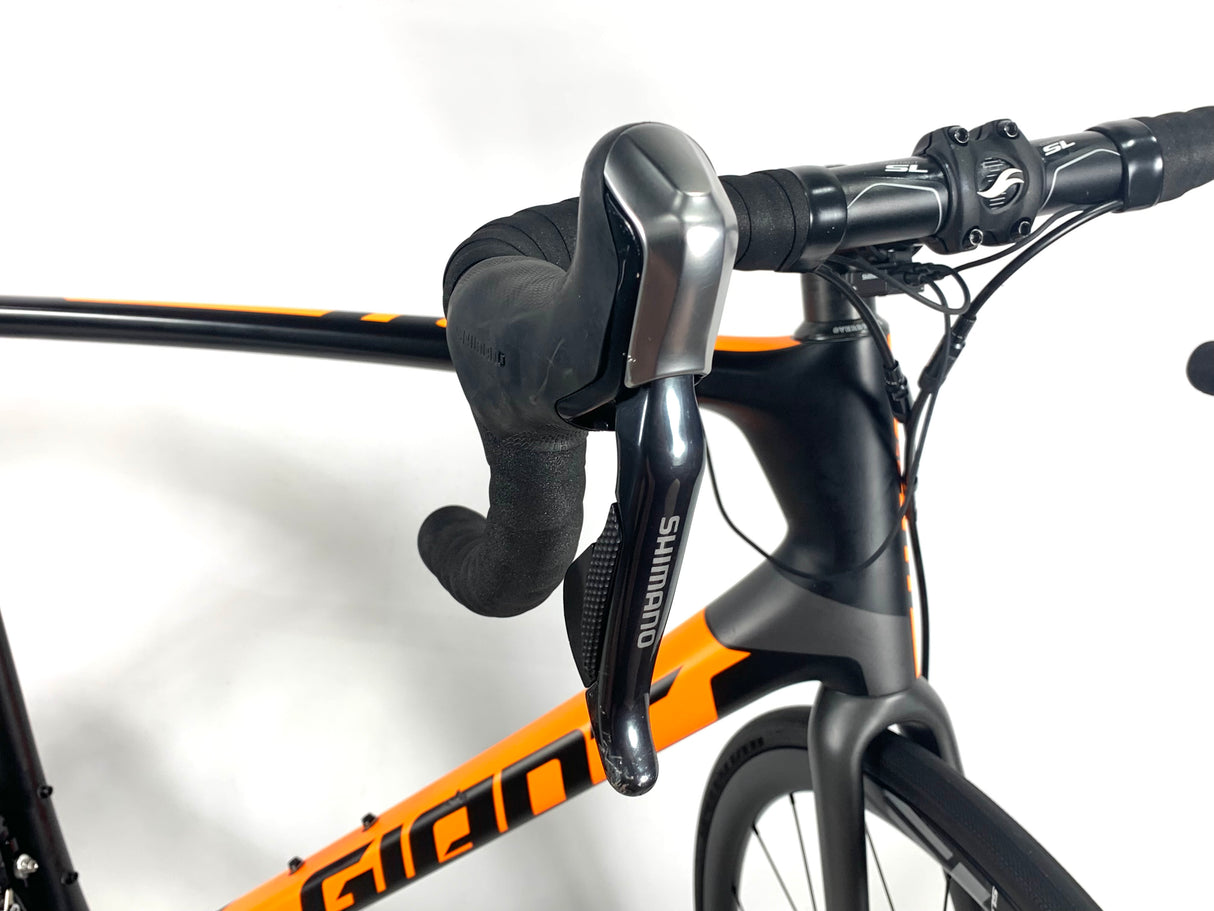 2017 Giant TCR Advanced Pro 1 Disc Carbon Ultegra Di2 Giant Carbon Wheels Size: Large