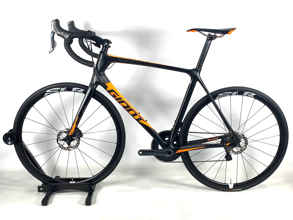 2017 Giant TCR Advanced Pro 1 Disc Carbon Ultegra Di2 Giant Carbon Wheels Size: Large