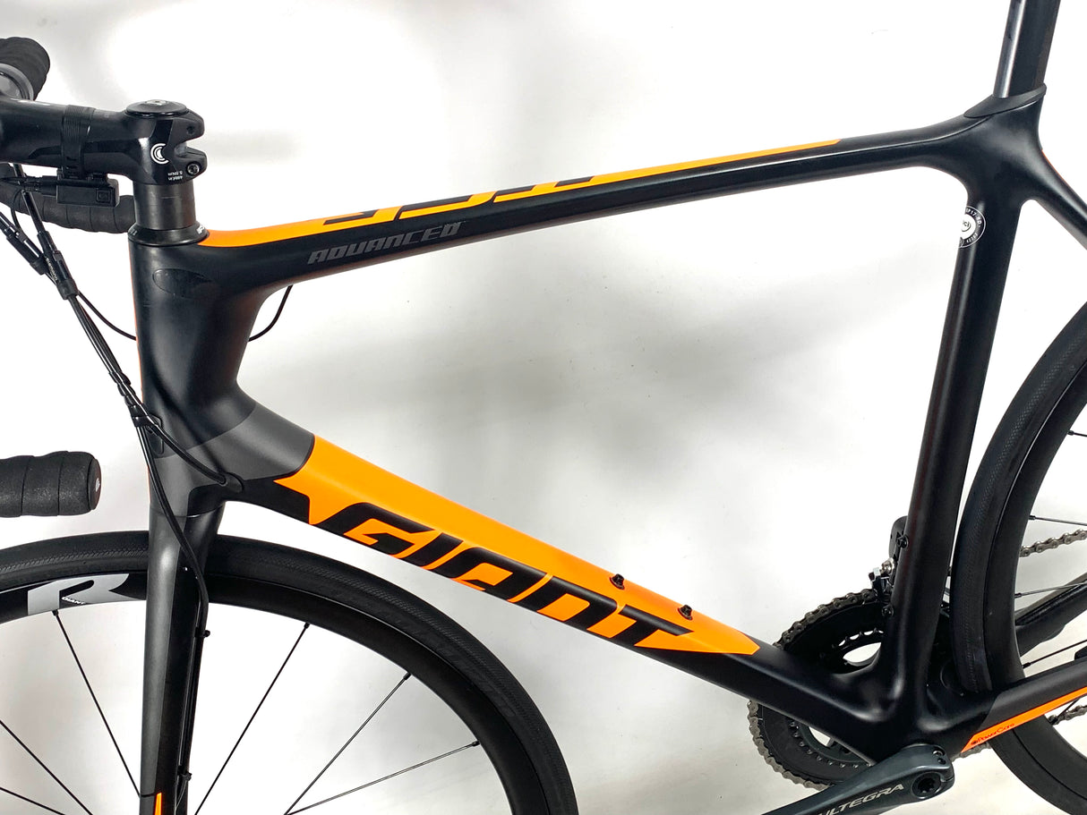 2017 Giant TCR Advanced Pro 1 Disc Carbon Ultegra Di2 Giant Carbon Wheels Size: Large