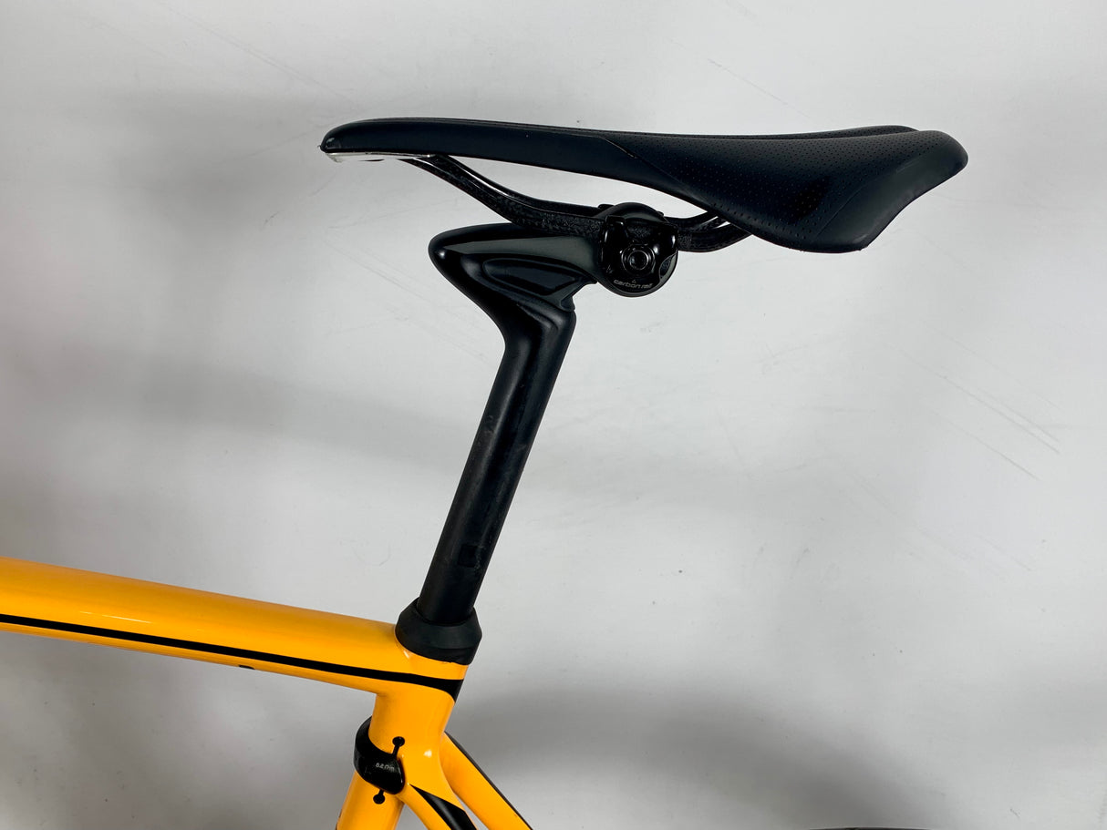 2018 Specialized S-Works Roubaix Dura Ace Di2 11 Speed Roval Carbon Wheels Size: 61cm