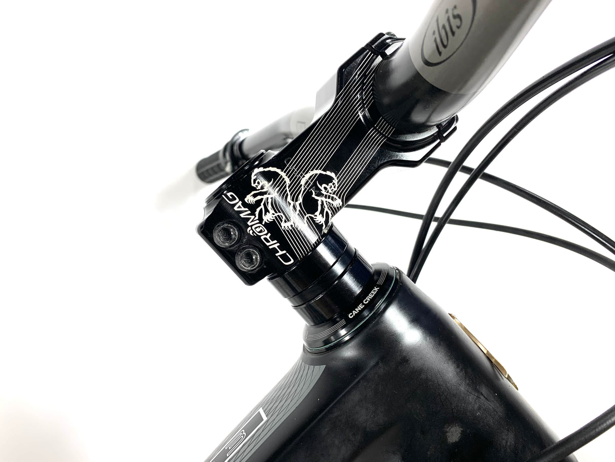 Ibis Mojo 3 Carbon Shimano XTR 1X11 Speed Ibis 27.5 Carbon Wheels Size: Large