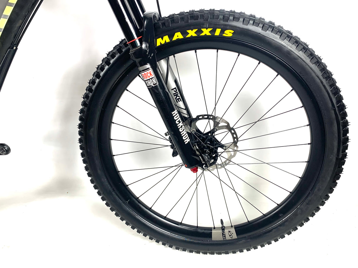 2014 Ibis Mojo HDR 650b Carbon Shimano XT 2X10 Speed Ibis 27.5 Carbon Wheels Size: L