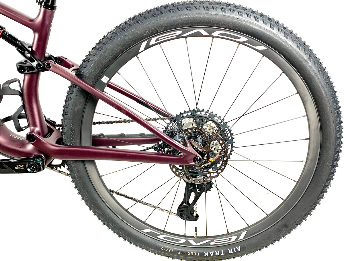 2026 Specialized Epic 8 Expert Shimano XT Di2 1X12 Roval Carbon Wheels Size: M (Preowned)