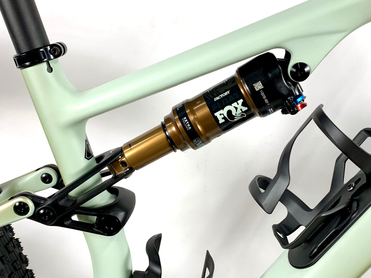 2024 Specialized Epic 8 Evo Pro SRAM X0 AXS Size: Medium (Preowned)