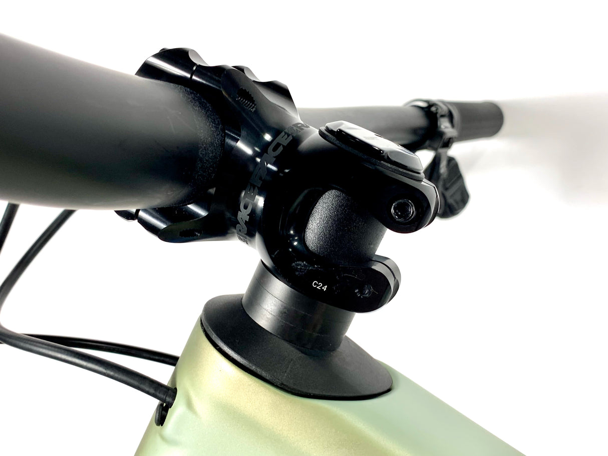 2024 Specialized Epic 8 Evo Pro SRAM X0 AXS Size: Medium (Preowned)