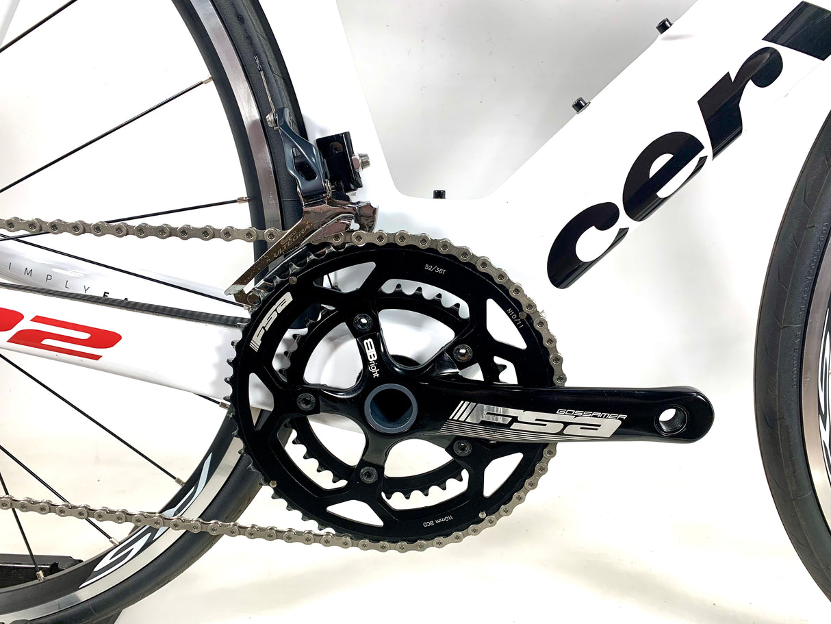 2016 Cervelo P2 Carbon Ultegra/ 105 11 Speed Components Shimano Wheels Size: 48cm