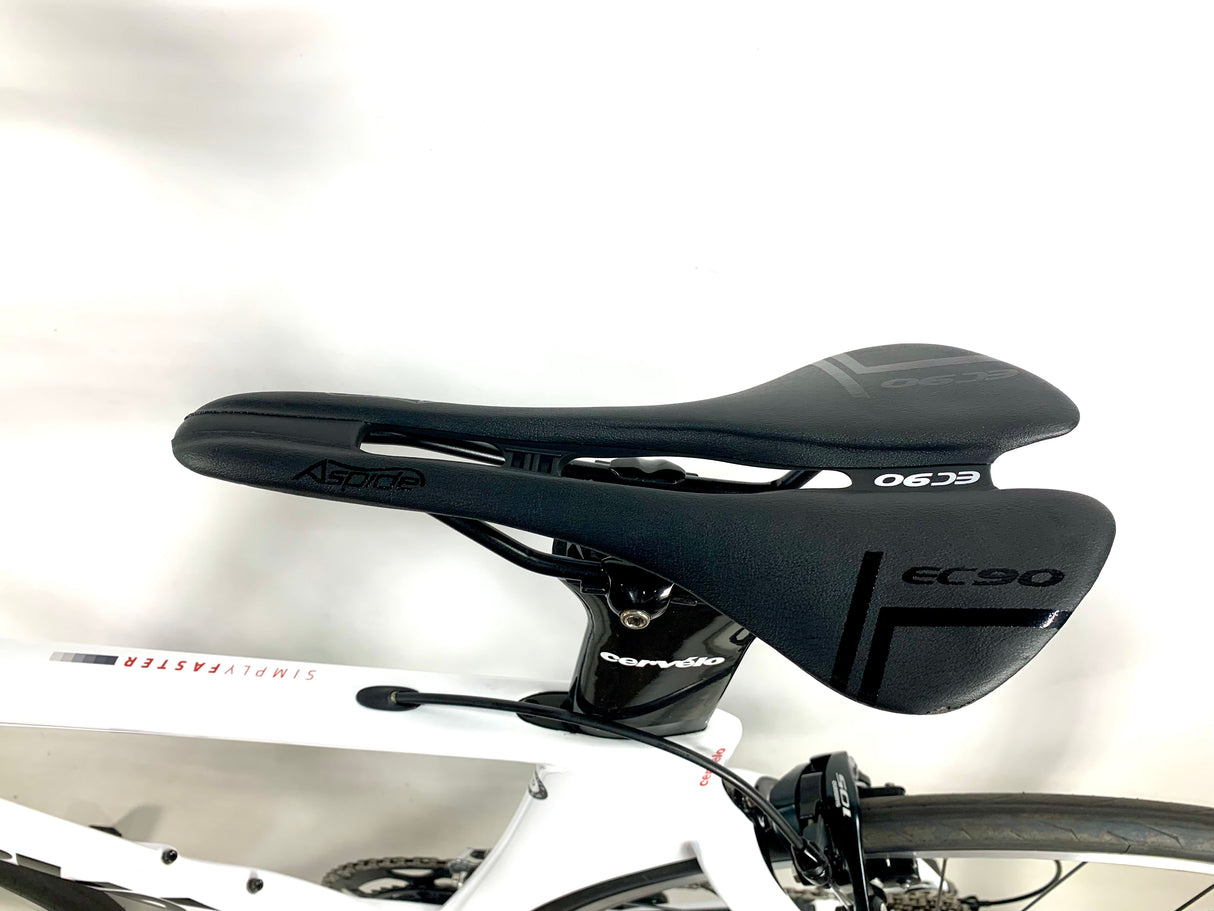 2016 Cervelo P2 Carbon Ultegra/ 105 11 Speed Components Shimano Wheels Size: 48cm