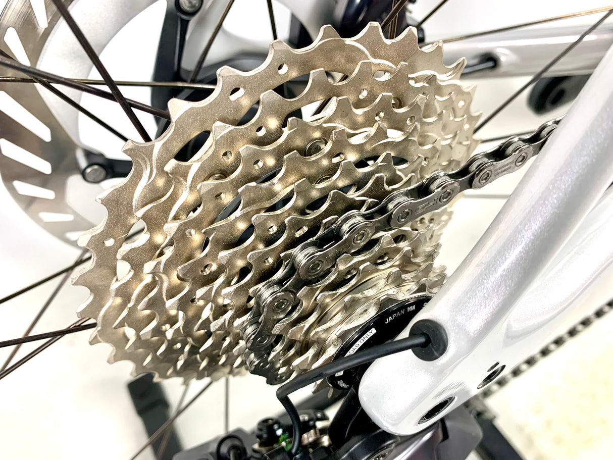 2026 Specialized Roubaix SL8 Expert Ultegra Di2 Roval Carbon Wheels Size: 56cm (Preowned)