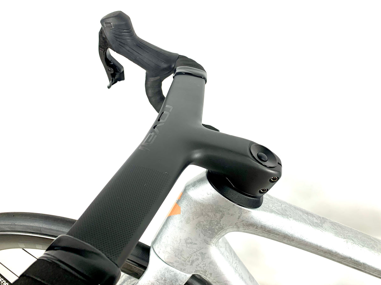 2026 Specialized Tarmac SL8 Pro Force AXS Roval Carbon Wheels Size: 56cm (Preowned)