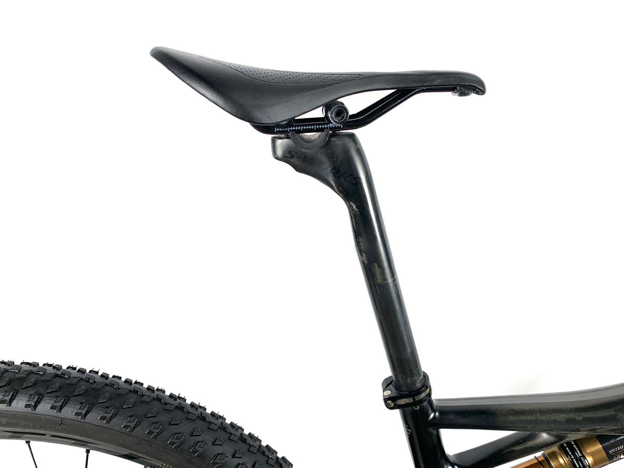 2015 Specialized S-Works Epic SRAM X01 1X11 Speed Roval Carbon Wheels Size: Medium