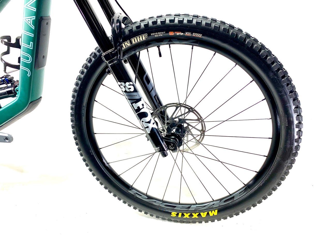 2024 Juliana Roubion Carbon C GX AXS Size: Small (Preowned)