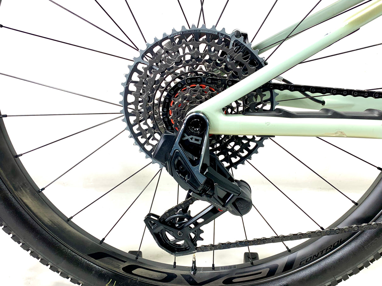 2024 Specialized Epic 8 Evo Pro SRAM X0 AXS Size: Small (Preowned)