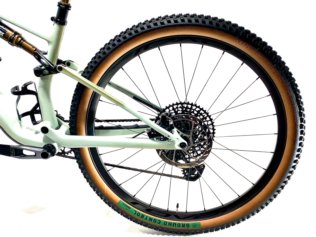 2024 Specialized Epic 8 Evo Pro SRAM X0 AXS Size: Medium (Preowned)