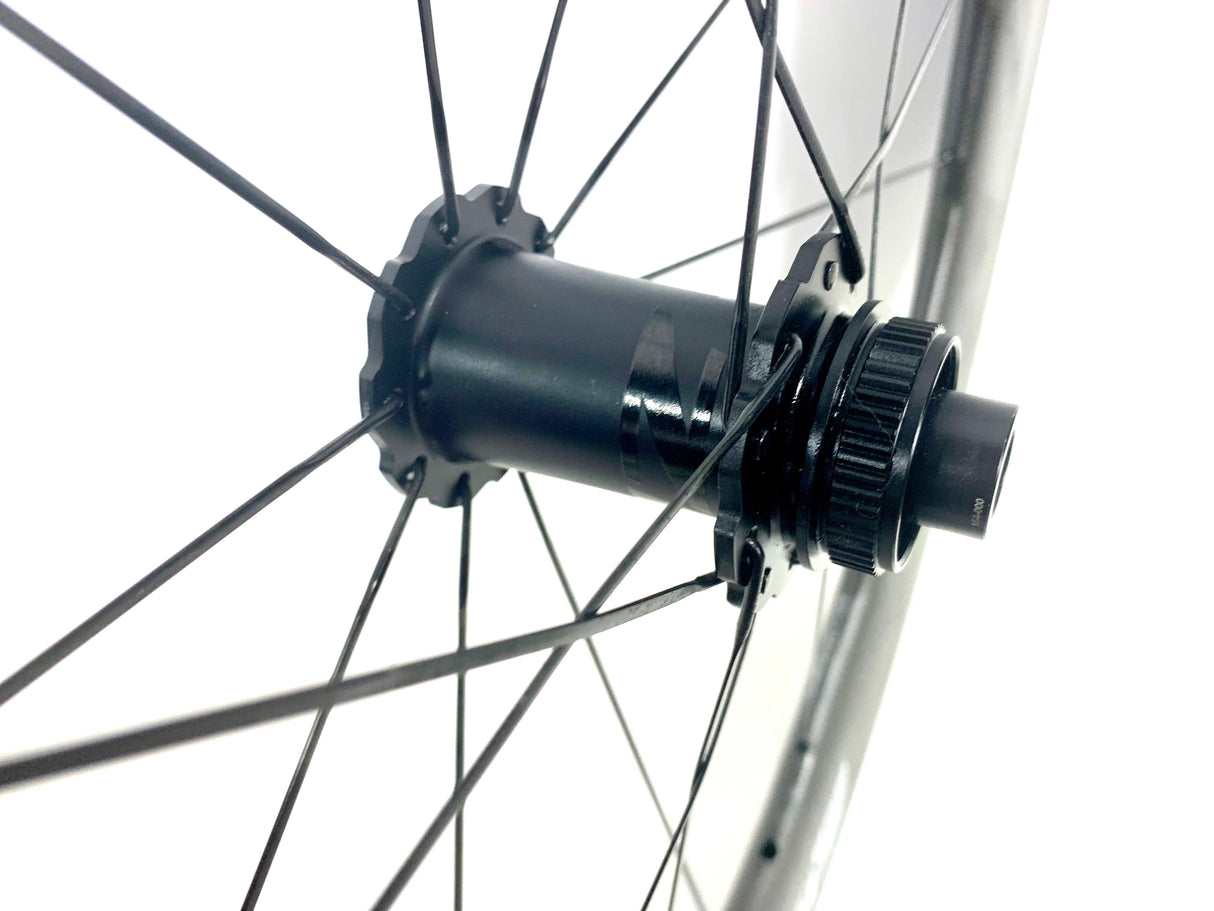 ZIPP 858 NSW Front Disc Carbon Wheel Tubeless Center Lock Disc 700c Hookless
