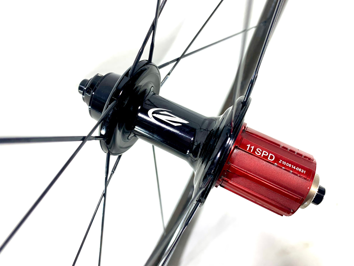 Zipp 404 Firecrest Carbon Clincher Wheelset Rim Brake Shimano/SRAM 10/11 Speed (Preowned)