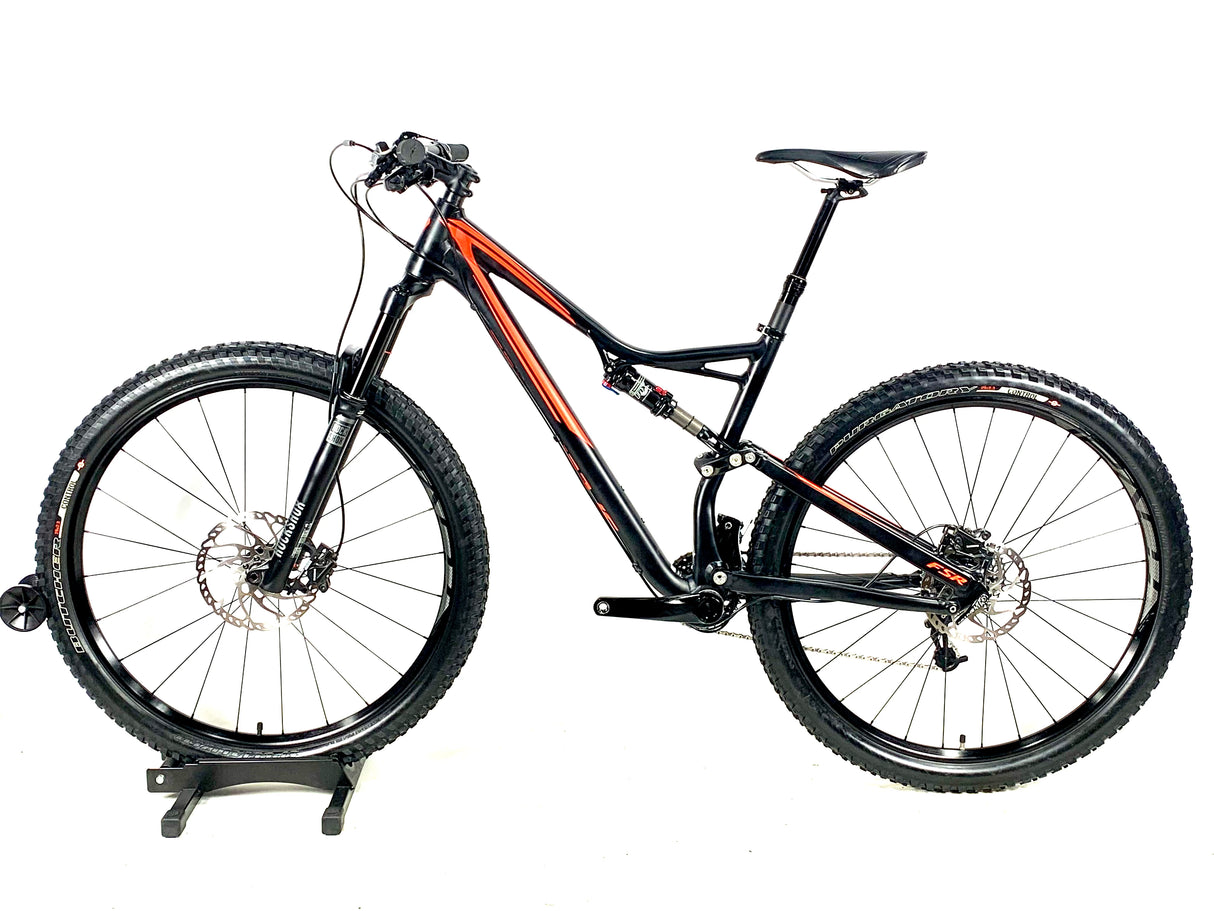 2016 Specialized  Stumpjumper Comp Alloy SRAM 2X10 Roval 29er Wheels Size: Large