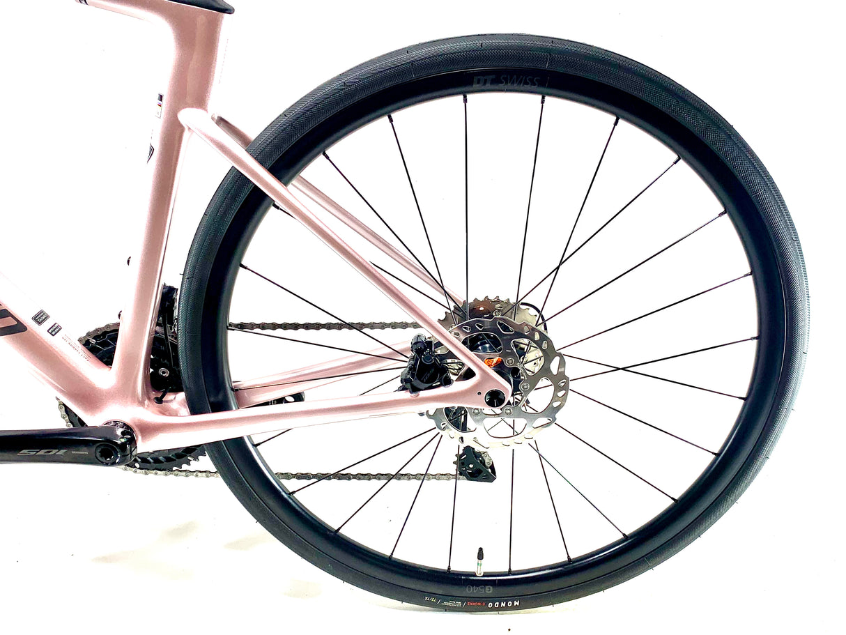 2025 Specialized Roubaix SL8 Sport Shimano 105 12-Speed Size: 54cm (Preowned)