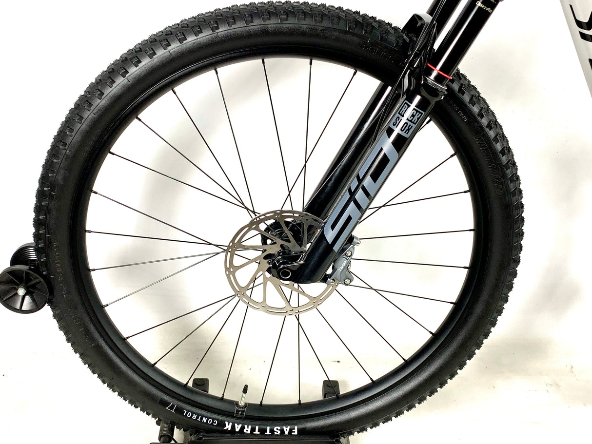 2026 Specialized Epic 8 SRAM AXS 1X12 29er Alloy Wheels Size: Medium (Preowned)