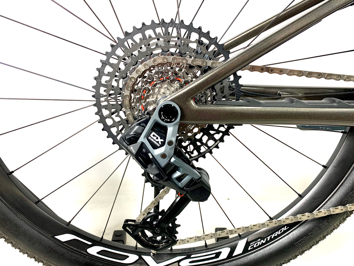 NEW 2024 Specialized Epic 8 Expert SRAM GX AXS 1X12 Roval Wheels Size: Med