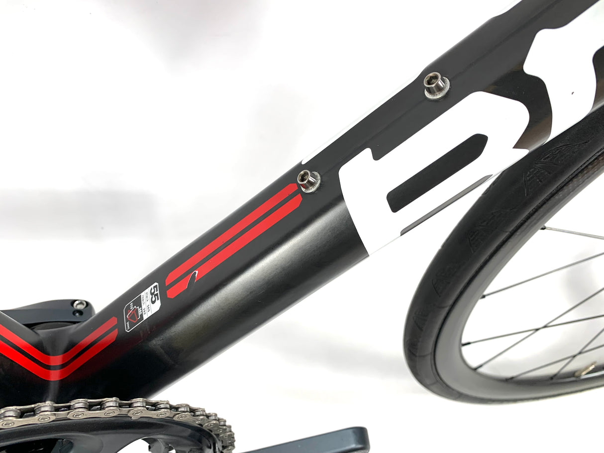 2013 BMC Teammachine SLR01 Carbon Ultegra Di2 11 Speed Carbon Wheels Size: 55cm