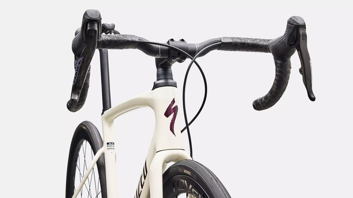 NEW 2027 Specialized Roubaix SL8 Expert Sram Force Size: 54cm