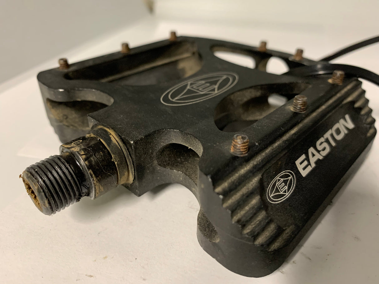 Easton Flatboy Platform Mountain Bike Pedals 9/16 Spindle